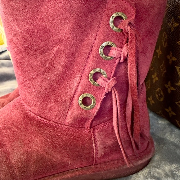 GUC BearPaw Women's Plush Lined Burgundy‎ Boots Size 9 - Picture 2 of 7